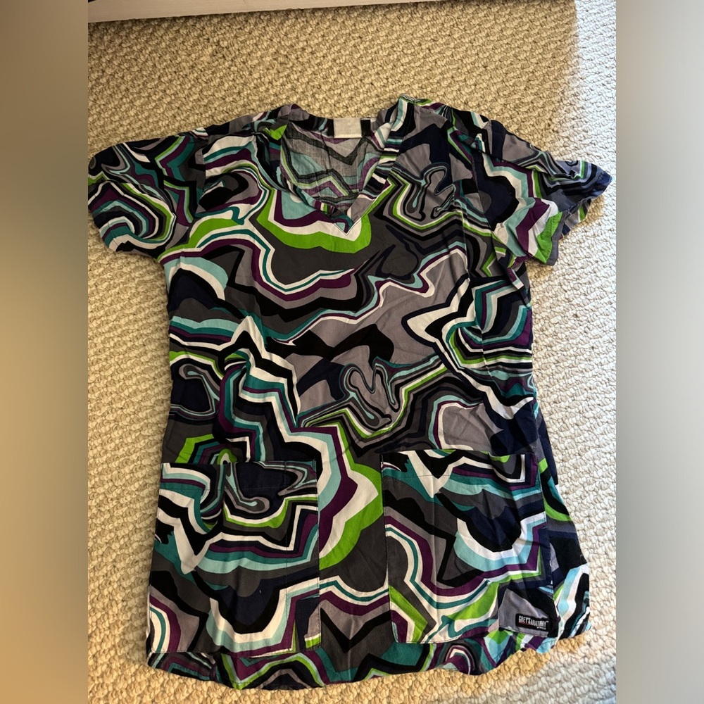 Scrub tops - Picture 4 of 11